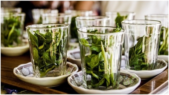Peppermint Tea can be used to relieve digestive problems like bloating, gas, indigestion, etc. It also acts as a muscle relaxant and pain reliever. It has antibacterial, antiviral and anti-inflammatory properties which may help in fighting clogged sinuses.(Unsplash)