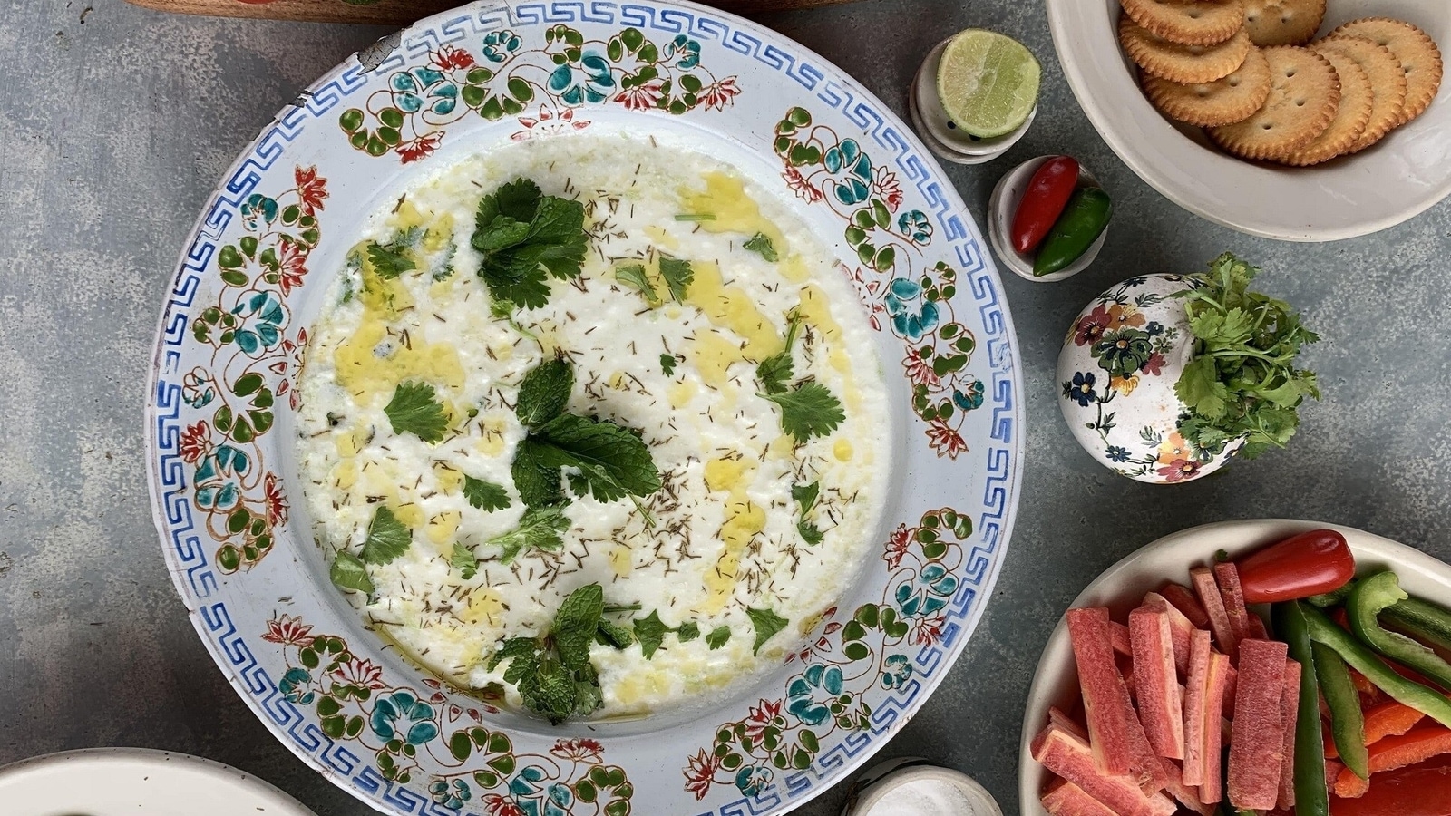 Recipe: Give your weekend a healthy twist with Roasted Makhana, Tzatziki dip