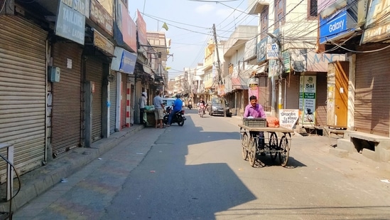 The sharply higher daily infections in second wave of Covid-19 will have a prolonged negative impact on consumer sentiment. In picture - Covid-19 lockdown in Amritsar, Punjab.(HT Photo ) The sharply higher daily infections in second wave of Covid-19 will have a prolonged negative impact on consumer sentiment. In picture - Covid-19 lockdown in Amritsar, Punjab.(HT Photo )