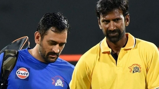 CSK captain MS Dhoni (L) and bowling coach L Balaji. File (Twitter)