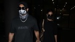 Ranveer Singh and Deepika Padukone at the Mumbai airport on Sunday.(Varinder Chawla) Ranveer Singh and Deepika Padukone at the Mumbai airport on Sunday.(Varinder Chawla)