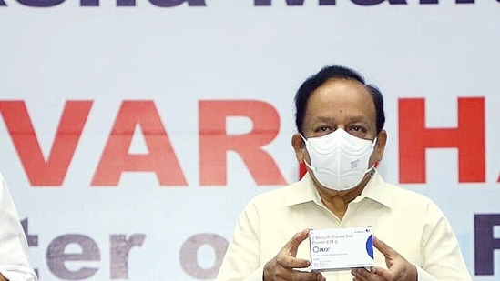 The health minister said that Ramdev's recent statements have hurt the statements of doctors and frontline workers who are fighting against the Covid-19 pandemic. (HT Photo)