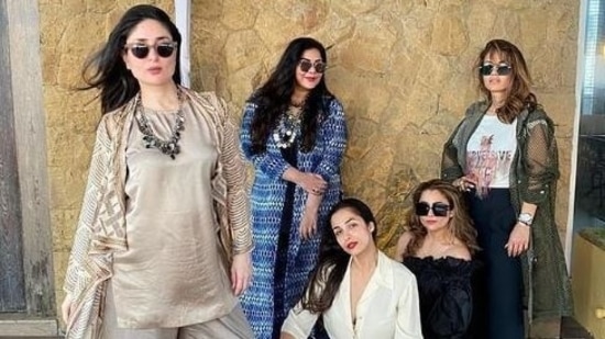 Kareena Kapoor poses with her squad. 