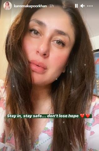 Kareena Kapoor Khan posts trademark pouty selfie to spread message of