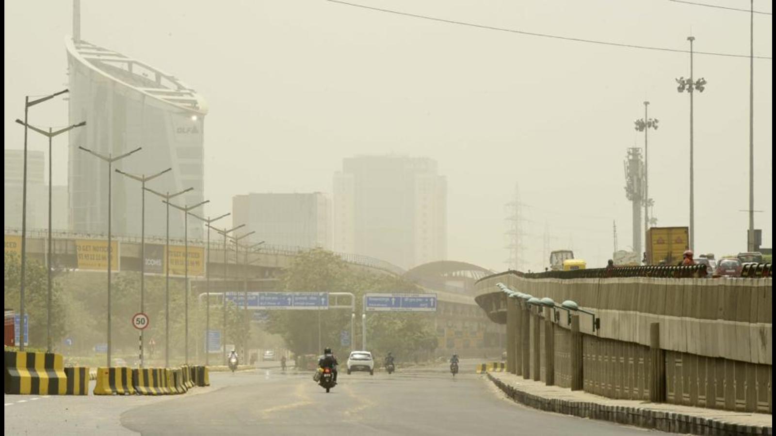 Windy Day Ahead; Delhi Aqi Remains In Poor Category Today 