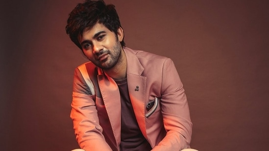 Karan Deol was launched in Pal Pal Dil Ke Paas. Karan Deol was launched in Pal Pal Dil Ke Paas.