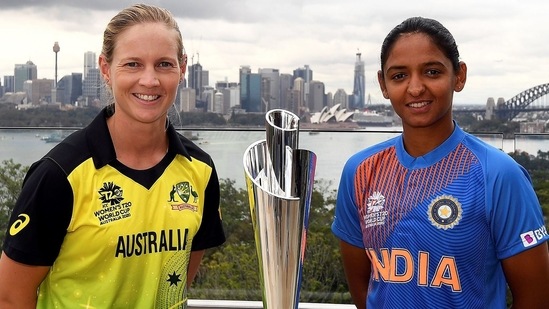 Australian captain Meg Lanning (L) and Indian skipper Harmanpreet Kaur posing with the Trophy: File Photo(ICC / Twitter)