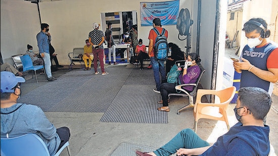 People at the Jehangir hospital wait to get vaccinated on Sunday, as vaccines are now in stock with private hospitals. (Shankar Narayan/HT PHOTO) People at the Jehangir hospital wait to get vaccinated on Sunday, as vaccines are now in stock with private hospitals. (Shankar Narayan/HT PHOTO)