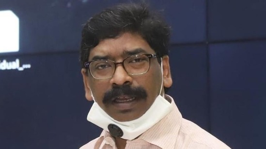 CM Soren said Jharkhand got barely 40 lakh doses of vaccines against a requirement of 4 crore doses, leading to the shortage. (HT file photo) CM Soren said Jharkhand got barely 40 lakh doses of vaccines against a requirement of 4 crore doses, leading to the shortage. (HT file photo)