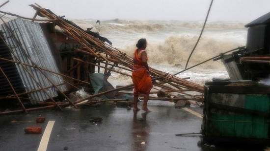 The weather bureau has predicted extremely heavy rainfall in West Bengal’s East and West Midnapore districts and heavy to very heavy rainfall in Jhargram, Bankura, South 24 Parganas districts over the next 24 hours.(Reuters Photo)