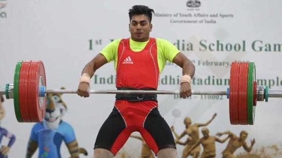 Achinta Sheuli wins silver at World Junior Weightlifting Championship - Hindustan Times