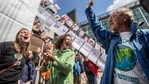 Members of the environmental group MilieuDefensie celebrate the verdict of the Dutch environmental organisation's case against Royal Dutch Shell Plc, outside the Palace of Justice courthouse in The Hague.(Bloomberg) Members of the environmental group MilieuDefensie celebrate the verdict of the Dutch environmental organisation's case against Royal Dutch Shell Plc, outside the Palace of Justice courthouse in The Hague.(Bloomberg)