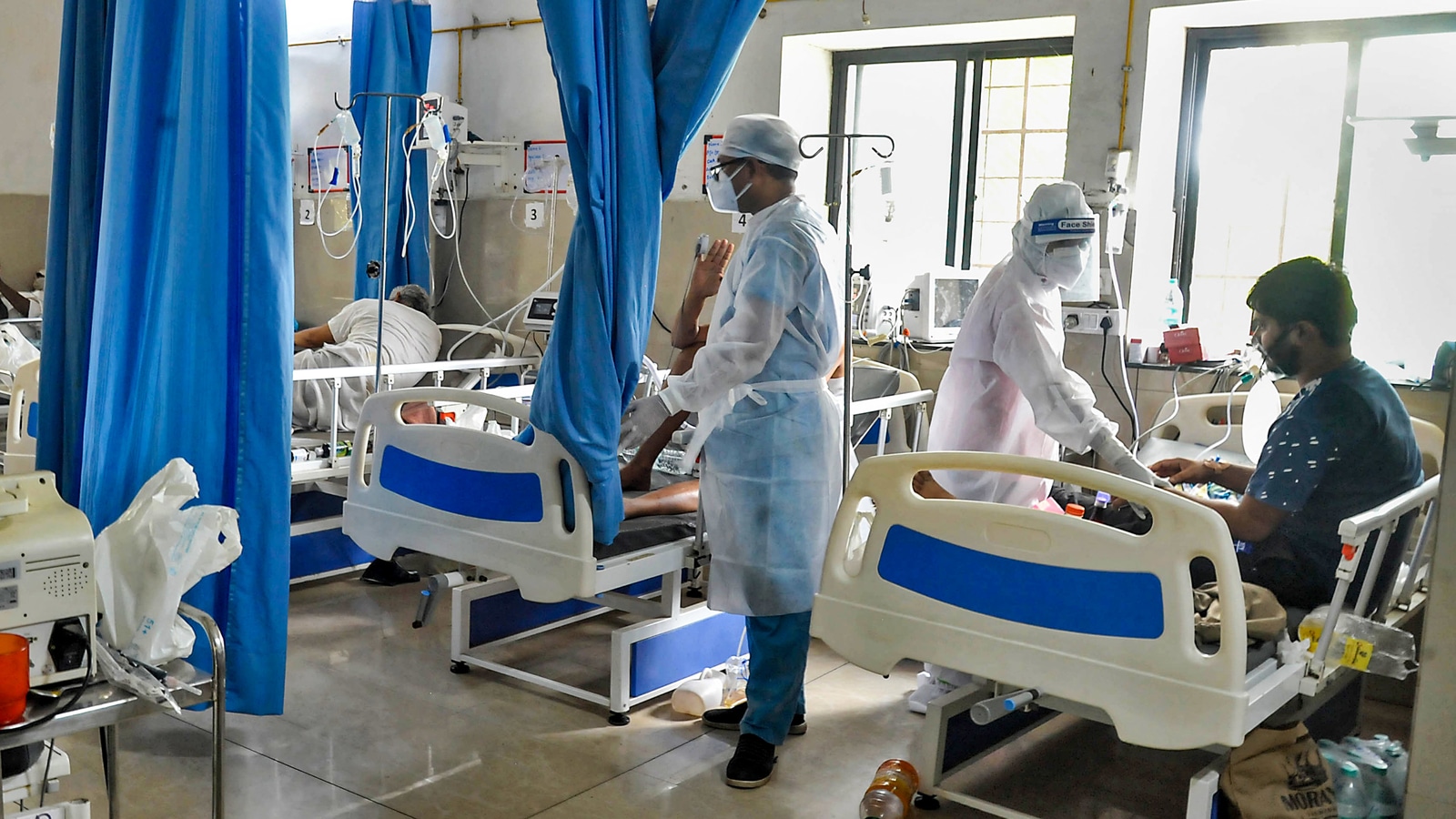 Bed occupancy falls to 33, ICU at 63 in Ghaziabad Hindustan Times