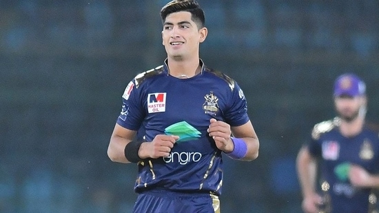 File Photo of Naseem Shah in action for Quetta Gladiators in PSL.(Twitter)