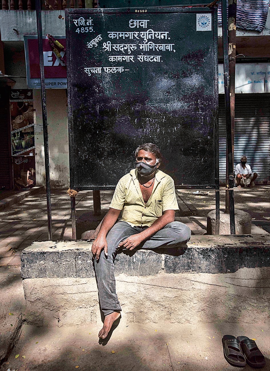 Laxman Dahibhate, a contract worker, says he comes to the pick-up point everyday in search of contract work . (Pratham Gokhale/HT Photo) Laxman Dahibhate, a contract worker, says he comes to the pick-up point everyday in search of contract work . (Pratham Gokhale/HT Photo)