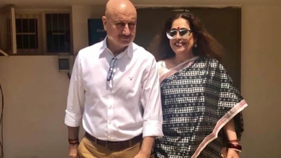 Anupam Kher slams journalist&amp;#39;s &amp;#39;unbelievably insensitive&amp;#39; remarks about  wife Kirron Kher: &amp;#39;Shame on you&amp;#39; | Bollywood - Hindustan Times