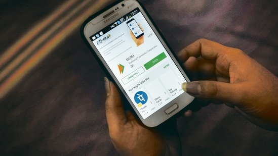 According to experts, allowing UPI to load money to e-wallets will help make the payment instrument more popular. (Mint file photo) According to experts, allowing UPI to load money to e-wallets will help make the payment instrument more popular. (Mint file photo)