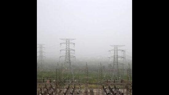 Fixed charges for large-scale consumers have been increased by upto <span class='webrupee'>₹</span>20 per KVA and energy consumption charges have been hiked by seven paise. (REUTERS) Fixed charges for large-scale consumers have been increased by upto <span class='webrupee'>₹</span>20 per KVA and energy consumption charges have been hiked by seven paise. (REUTERS)