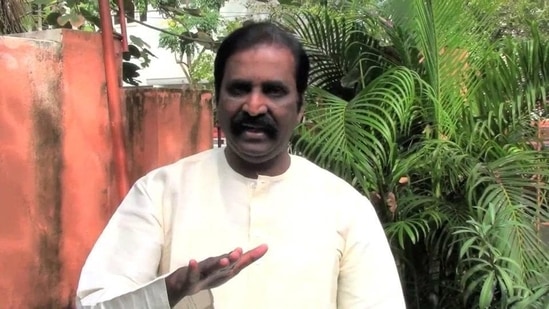 Vairamuthu Returns Onv Award As Panel Announces Decision To Reconsider 