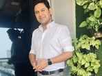 Manoj Muntashir is filling in as a judge on Indian Idol 12 in the absence of Neha Kakkar, Himesh Reshammiya and Vishal Dadlani. Manoj Muntashir is filling in as a judge on Indian Idol 12 in the absence of Neha Kakkar, Himesh Reshammiya and Vishal Dadlani.