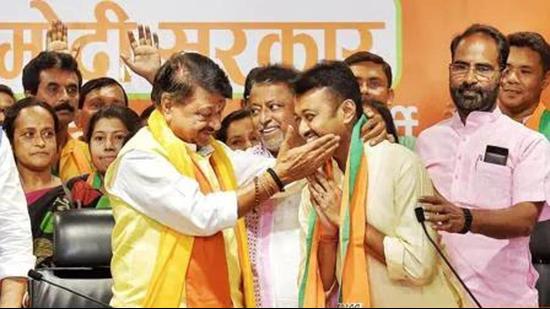 Mukul Roy, who was the TMC’s founder member and a close aide of Mamata Banerjee, joined the BJP in 2017. His son,Subhranshu Roy, switched sides two years later. (HT PHOTO.)