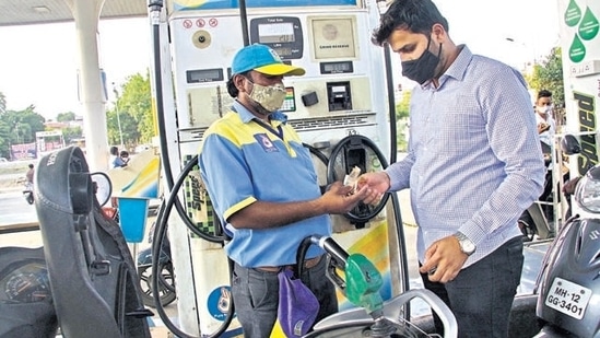 In the last 26 days, fuel prices have been hiked 15 times. (RAVINDRA JOSHI/HT) In the last 26 days, fuel prices have been hiked 15 times. (RAVINDRA JOSHI/HT)