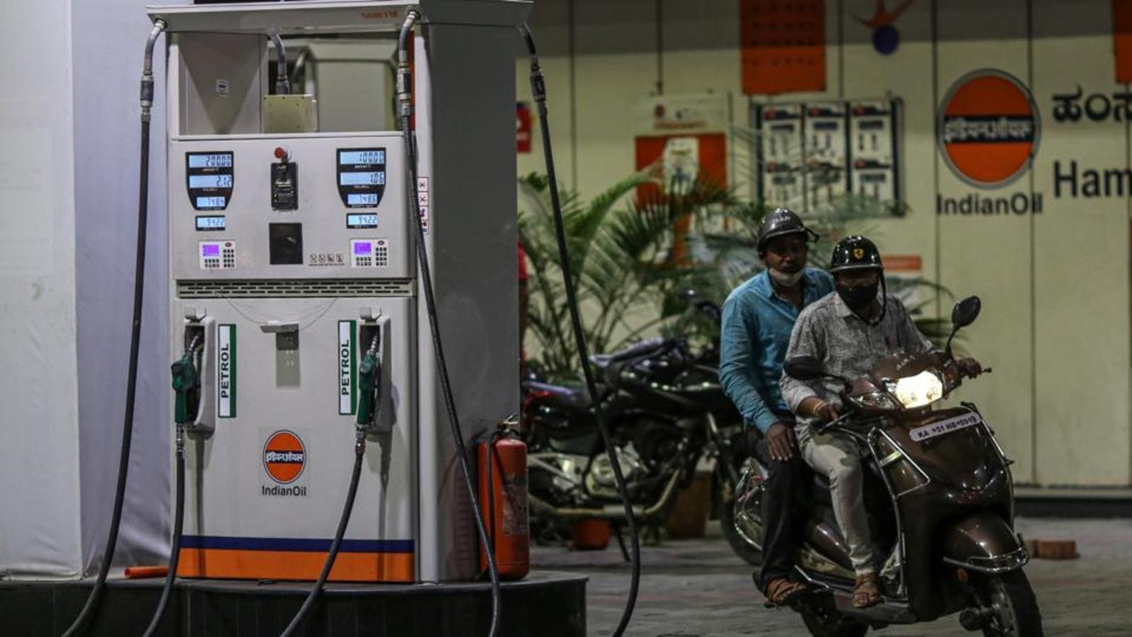 Petrol became costlier by 3.83/lt, diesel by ₹4.42/lt in May