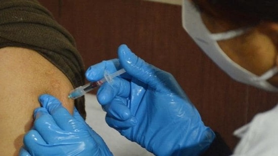 For the 18-44 age group, 2,02,10,889 received their first vaccine shot, and 23,491 got their second dose.(HT file photo) For the 18-44 age group, 2,02,10,889 received their first vaccine shot, and 23,491 got their second dose.(HT file photo)