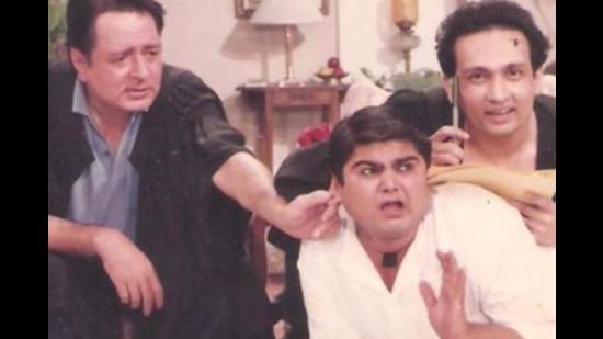 Navin Nischol, Shekhar Suman and Deven Bhojani in Dekh Bhai Dekh. Navin Nischol, Shekhar Suman and Deven Bhojani in Dekh Bhai Dekh.