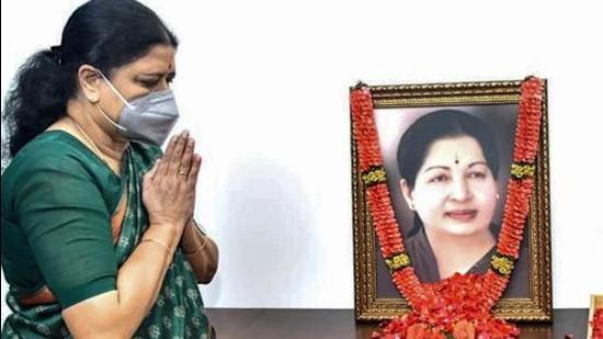 In the audio tapes, leaked on Sunday, Sasiakala is also heard saying she will not watch a party they had built with difficulties go to waste. In the audio tapes, leaked on Sunday, Sasiakala is also heard saying she will not watch a party they had built with difficulties go to waste.