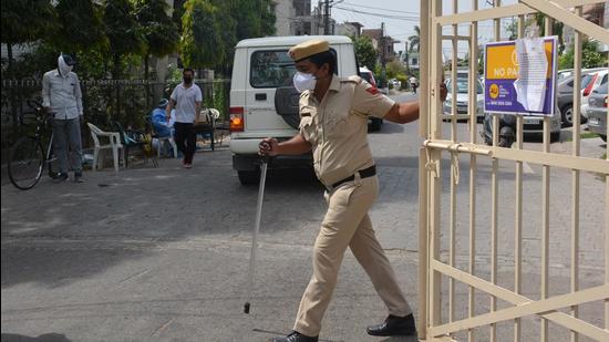 As many as 53 deaths were reported in April and 142 in May in Panchkula. Since the crematoriums were running out of space, the Haryana government had imposed a lockdown in the state in May. (HT FILE PHOTO) As many as 53 deaths were reported in April and 142 in May in Panchkula. Since the crematoriums were running out of space, the Haryana government had imposed a lockdown in the state in May. (HT FILE PHOTO)