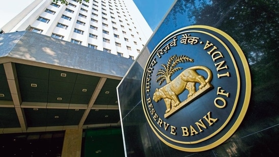 RBI Grade B phase 2 result 2021: Marks and cut-off list for the RBI Phase 2 examination will be displayed on the official website after completion of the selection process and declaration of final results of the recruitment.(Mint Archives) RBI Grade B phase 2 result 2021: Marks and cut-off list for the RBI Phase 2 examination will be displayed on the official website after completion of the selection process and declaration of final results of the recruitment.(Mint Archives)