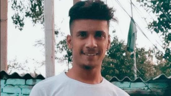Karan Yadav, 19, worked at a hosiery factory to support his family of seven. (HT Photo) Karan Yadav, 19, worked at a hosiery factory to support his family of seven. (HT Photo)