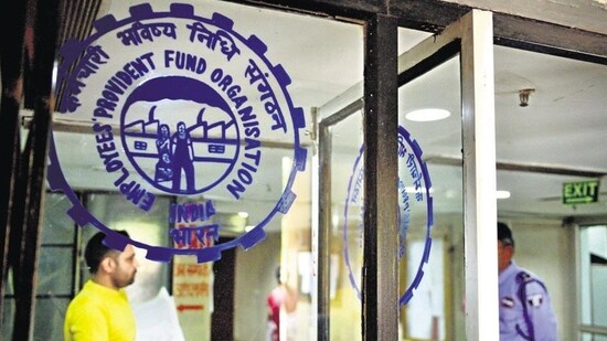 EPFO has notified employers that come June 1, if PF accounts are not linked to Aadhaar, then the ECR (electronic challan-cum-return) will not be filled.(File Photo)