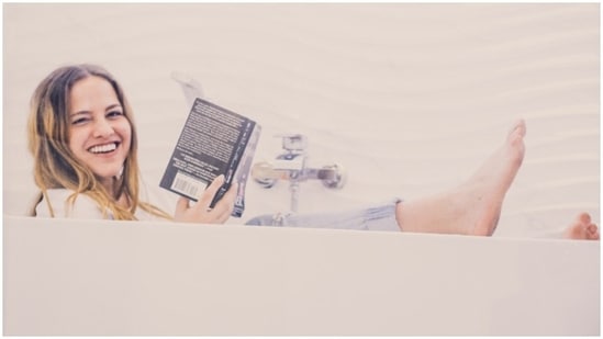 Hot bath: A hot bath before going to bed can soothe cramps as well and calm the mind.(Unsplash)