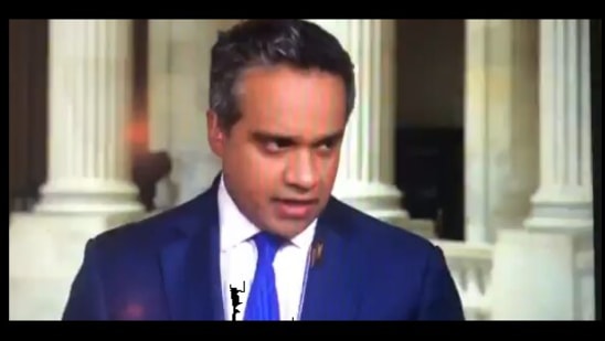 The image is a screengrab from the viral clip shared by journalist Manu Raju.(Twitter/@mkraju) The image is a screengrab from the viral clip shared by journalist Manu Raju.(Twitter/@mkraju)