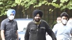 Congress leader Navjot Singh Sidhu leaving after meeting with a party panel at Gurudwara Rakab Ganj Road in New Delhi. (Arvind Yadav/ Hindustan Times) Congress leader Navjot Singh Sidhu leaving after meeting with a party panel at Gurudwara Rakab Ganj Road in New Delhi. (Arvind Yadav/ Hindustan Times)