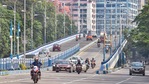 Vehicles on a flyover after easing of restrictions of Covid-19 lockdown, in Kolkata on Tuesday.(PTI Photo) Vehicles on a flyover after easing of restrictions of Covid-19 lockdown, in Kolkata on Tuesday.(PTI Photo)