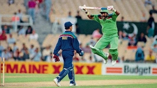 Kiran More and Javed Miandad.(Getty/File)