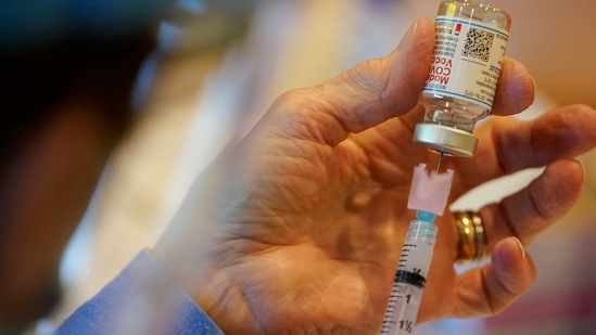 On Monday, Maharashtra administered 256,827 doses till 9pm, taking the tally to 22,582,329 doses. So far, 4,569,247 beneficiaries are fully inoculated, as per the data on CoWin portal. (AP file photo) On Monday, Maharashtra administered 256,827 doses till 9pm, taking the tally to 22,582,329 doses. So far, 4,569,247 beneficiaries are fully inoculated, as per the data on CoWin portal. (AP file photo)