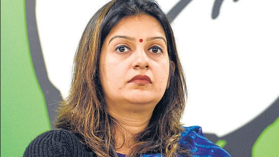 The Maharashtra government is now vaccinating students, scheduled to fly abroad, in Mumbai, the Mumbai metropolitan region and in Pune. The Maharashtra government is now vaccinating students, scheduled to fly abroad, in Mumbai, the Mumbai metropolitan region and in Pune.