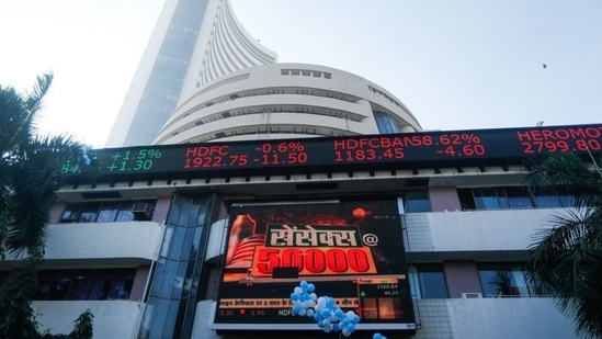 The 30-share BSE Sensex ended 2.56 points or 0.0049% lower at 51,934.88, and the broader NSE Nifty tumbled 7.95 points or 0.051% lower to its fresh closing record of 15,574.85. (File Photo)