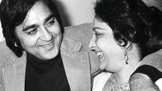 Sunil Dutt and Nargis fell in love on sets of their iconic film, Mother India.