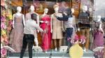 Non-essential shops opened on Tuesday from 7am to 2pm after the Maharashtra government relaxed restrictions and extended timings for essential shops, at Dadar (West), in Mumbai, on June 1. (Anshuman Poyrekar/HT photo) Non-essential shops opened on Tuesday from 7am to 2pm after the Maharashtra government relaxed restrictions and extended timings for essential shops, at Dadar (West), in Mumbai, on June 1. (Anshuman Poyrekar/HT photo)
