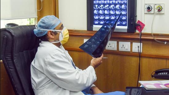 Last year, a Central team visiting Bihar’s first dedicated coronavirus disease (Covid-19) facility, Nalanda Medical College & Hospital (NMCH), in Patna, had flagged poor infection control in hospitals and underlined the need to provide a safer working environment to instil confidence among frontline healthcare workers, especially doctors. (ANI PHOTO.) Last year, a Central team visiting Bihar’s first dedicated coronavirus disease (Covid-19) facility, Nalanda Medical College & Hospital (NMCH), in Patna, had flagged poor infection control in hospitals and underlined the need to provide a safer working environment to instil confidence among frontline healthcare workers, especially doctors. (ANI PHOTO.)