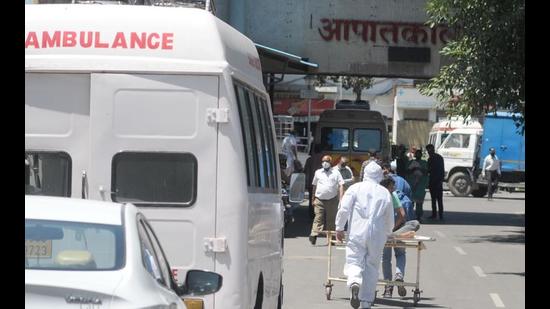 A patient being wheeled into a government hospital in Chandigarh. With the caseload coming down, the availability of oxygen and ICU beds in the state has improved. (HT file photo) A patient being wheeled into a government hospital in Chandigarh. With the caseload coming down, the availability of oxygen and ICU beds in the state has improved. (HT file photo)