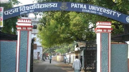 Patna University’s proposal has been opposed by several aspirants, fearing those with poor results in intermediate examinations will be disadvantaged. (Photo Santosh Kumar/Hindustan Times) Patna University’s proposal has been opposed by several aspirants, fearing those with poor results in intermediate examinations will be disadvantaged. (Photo Santosh Kumar/Hindustan Times)