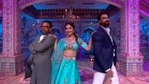 Madhuri Dixit along with Tushar Kalia and Dharmesh Yelande danced to Kajra Re. Madhuri Dixit along with Tushar Kalia and Dharmesh Yelande danced to Kajra Re.