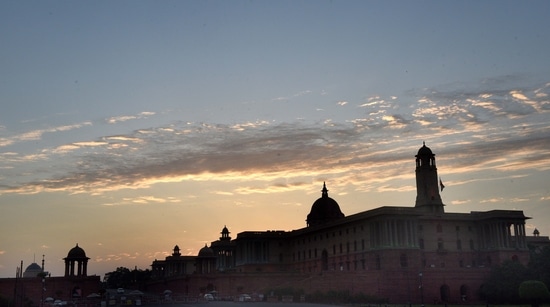 Rashtrapati Bhawan and the Secretariat buildings seen from Vijay Chowk at sunset in New Delhi( Arvind Yadav/ Hindustan Times)