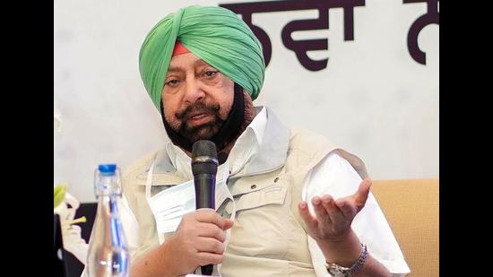 Punjab chief minister Capt Amarinder Singh is scheduled to meet the panel, comprising leader of opposition in the Rajya Sabha Mallikarjun Kharge, All India Congress Committee (AICC) general secretary in-charge of Punjab affairs Harish Rawat and former Delhi Congress president Jai Prakash Agarwal on Thursday. (HT file photo) Punjab chief minister Capt Amarinder Singh is scheduled to meet the panel, comprising leader of opposition in the Rajya Sabha Mallikarjun Kharge, All India Congress Committee (AICC) general secretary in-charge of Punjab affairs Harish Rawat and former Delhi Congress president Jai Prakash Agarwal on Thursday. (HT file photo)